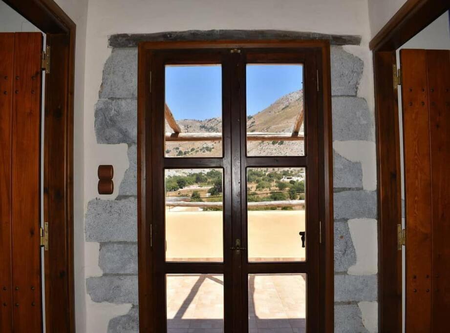Traditional Villa With Pool In Sfakia Imbros Exterior foto